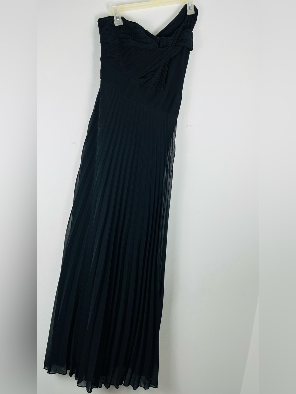 One-Shoulder Black Pleated Evening Dress